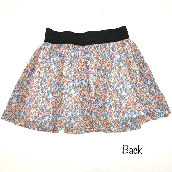 XXI Junior Floral Skirt - Picture 4 of 9